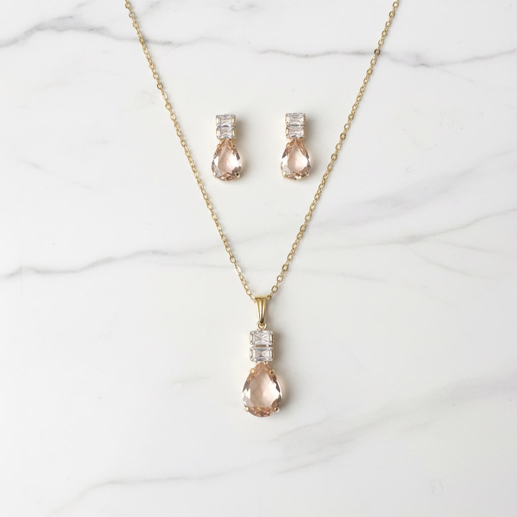 Adorable pink loket set