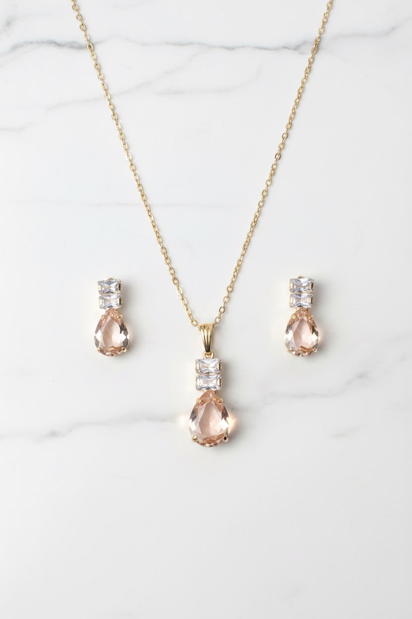 Adorable pink loket set