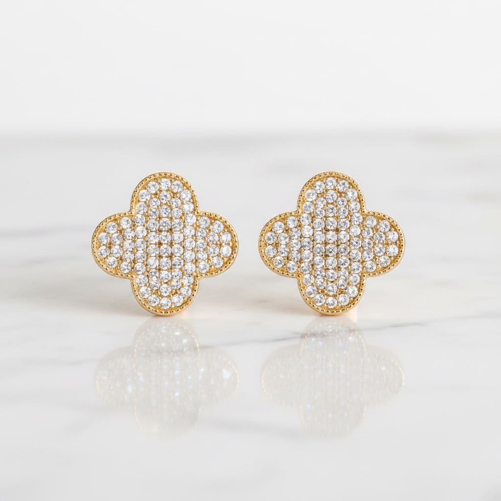 Iconic four leaf silver earring